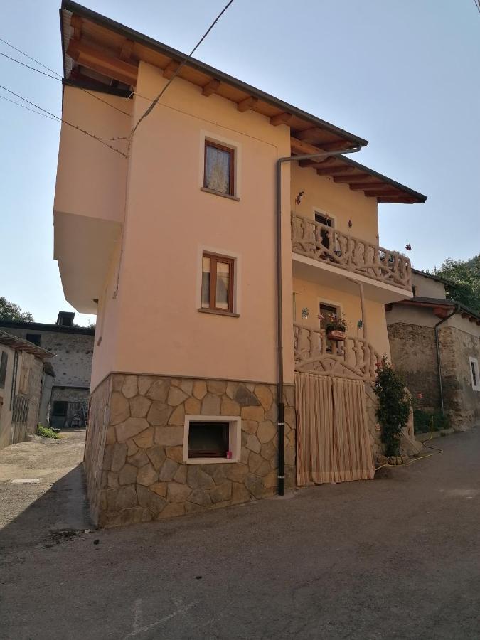 Casa Vacanza La Rosa Vinadio Extérieur photo